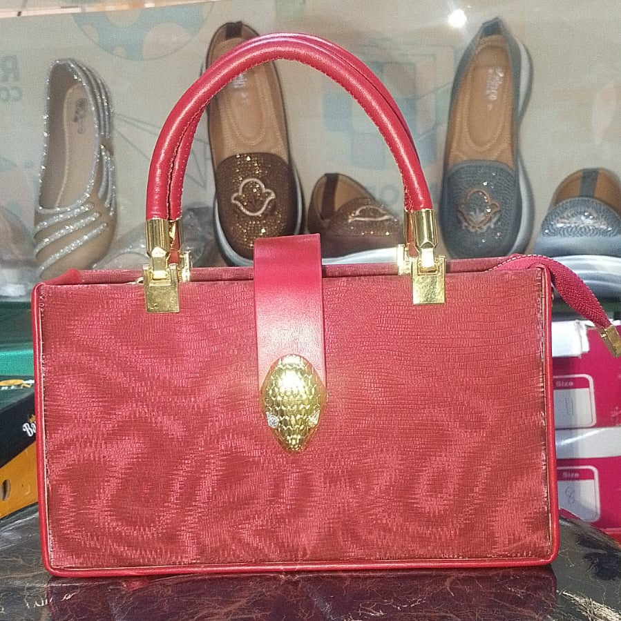 Luxury Clasp  Handbag