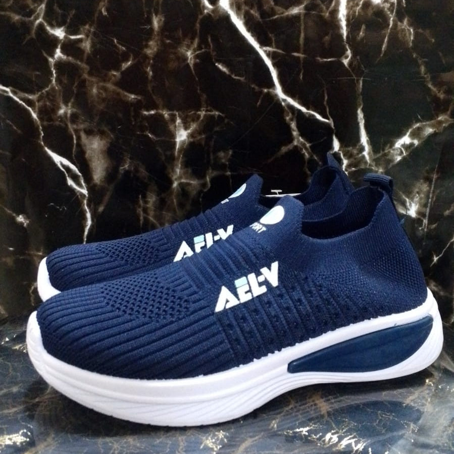 Women Slip-On Sneakers